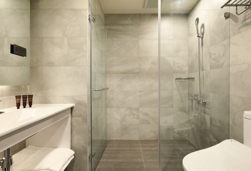 Fotos del hotel Kun Tour:  11