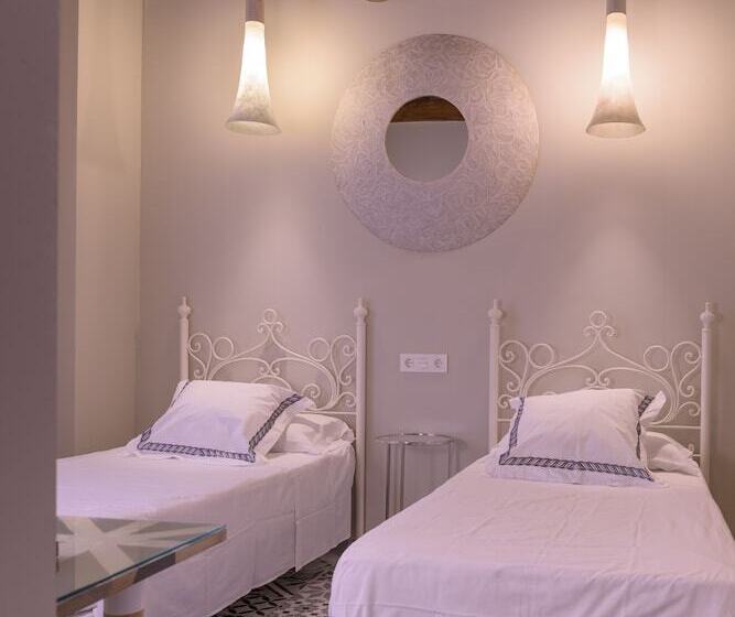 Fotos del hotel Alojamiento Con Encanto La Luna En El Alba:  11