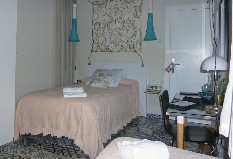 Fotos del hotel Alojamiento Con Encanto La Luna En El Alba:  12