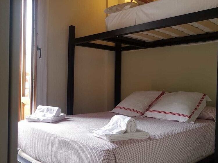 Fotos del hotel Alojamiento Con Encanto La Luna En El Alba:  21