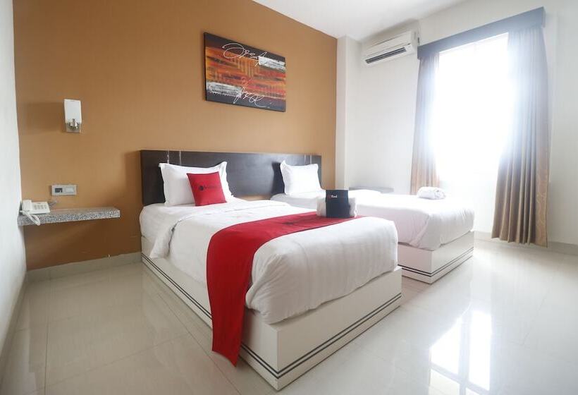 Fotos del hotel Reddoorz Plus Near Universitas Negeri Makassar:  21
