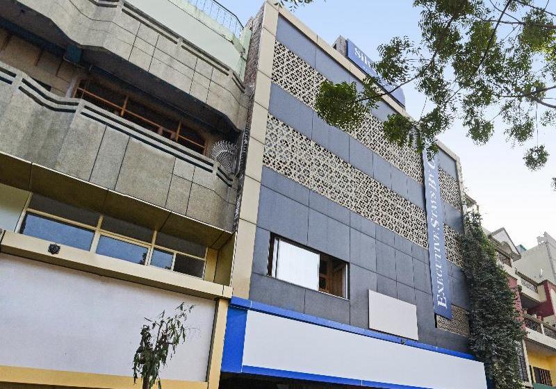 Fotos del hotel Silverkey Executive Stays 19389 Divine Inn:  3