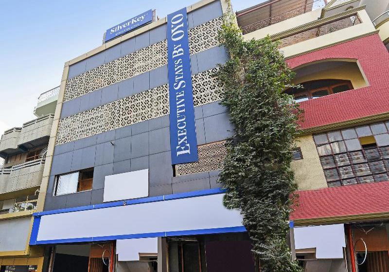 Fotos del hotel Silverkey Executive Stays 19389 Divine Inn:  9