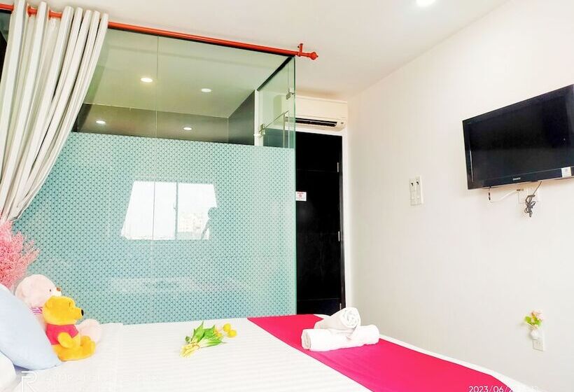 Fotos del hotel Reddoorz Plus Near Hoang Van Thu Park 2:  6