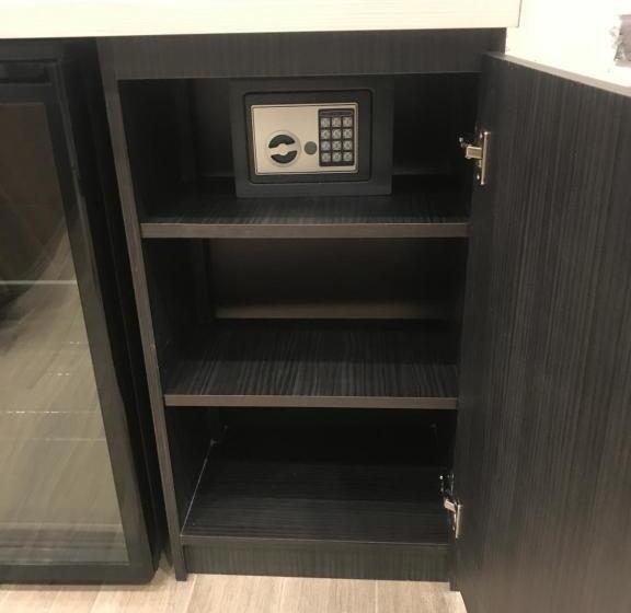 Fotos del hotel 4room:  23