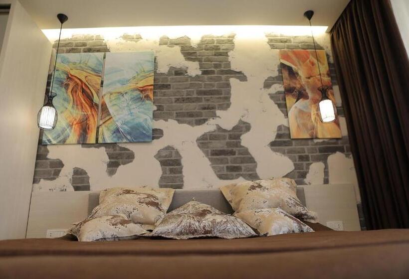 Fotos del hotel 4room:  3