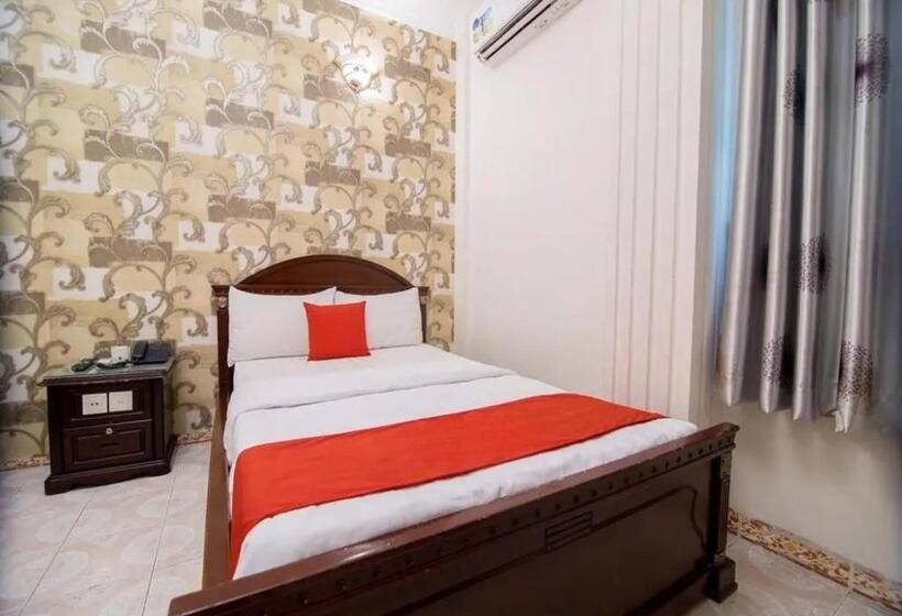 Fotos del hotel Reddoorz Plus Near Nowzone Plaza:  18