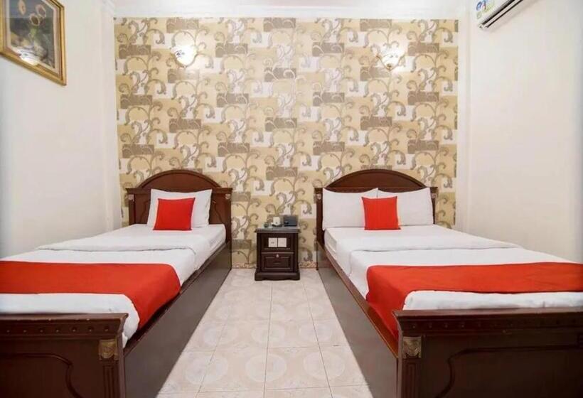 Fotos del hotel Reddoorz Plus Near Nowzone Plaza:  16