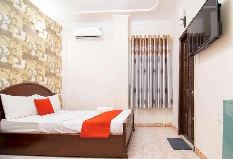 Fotos del hotel Reddoorz Plus Near Nowzone Plaza:  12