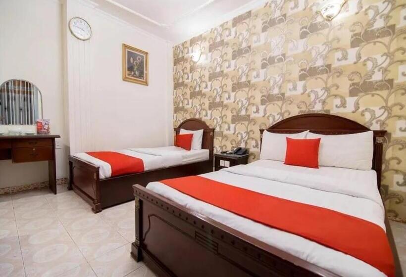 Fotos del hotel Reddoorz Plus Near Nowzone Plaza:  9