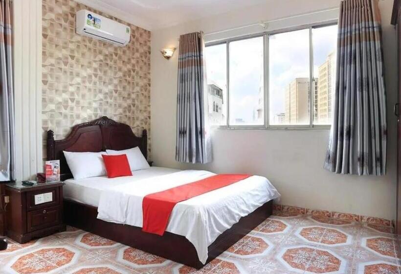 Fotos del hotel Reddoorz Plus Near Nowzone Plaza:  22