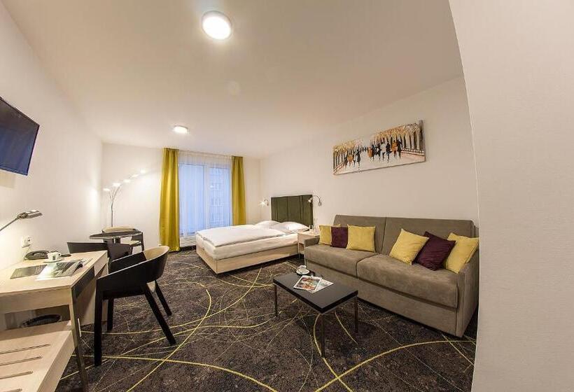 Fotos del hotel Valcha:  17