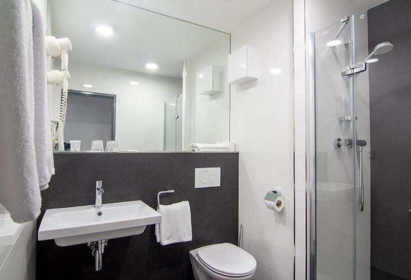 Fotos del hotel Valcha:  13