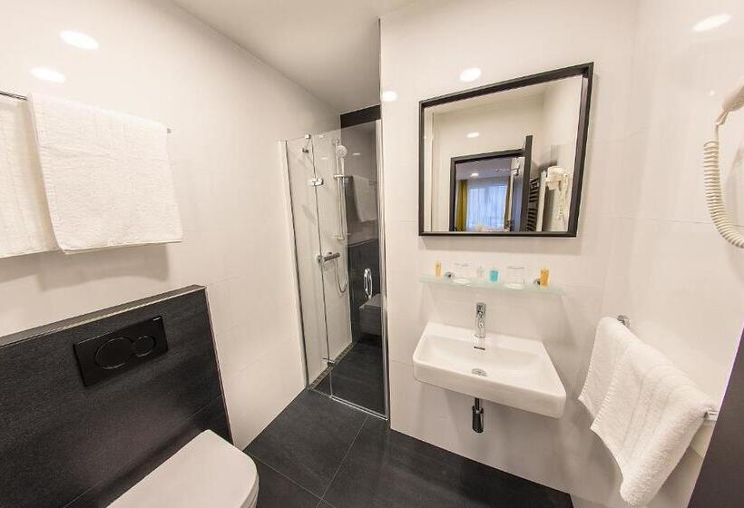 Fotos del hotel Valcha:  10