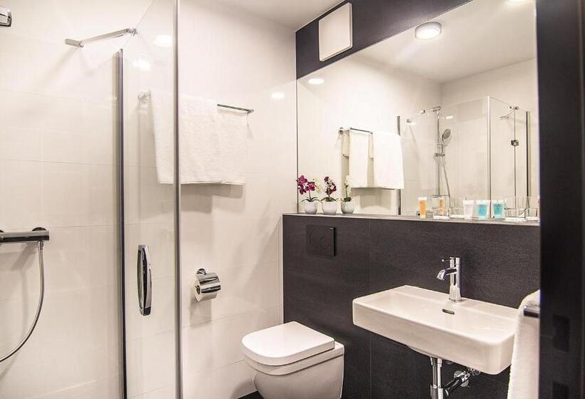 Fotos del hotel Valcha:  7