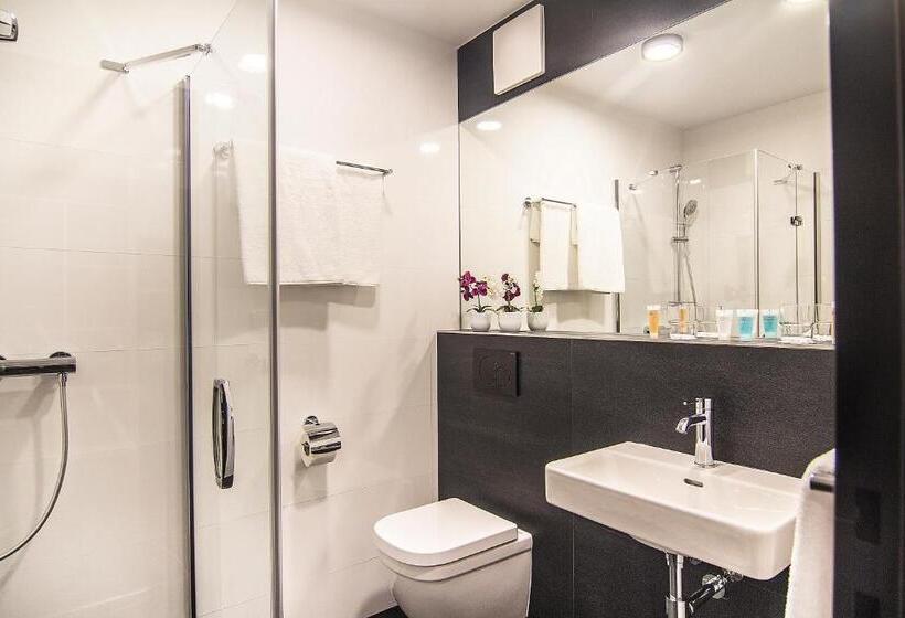 Fotos del hotel Valcha:  3