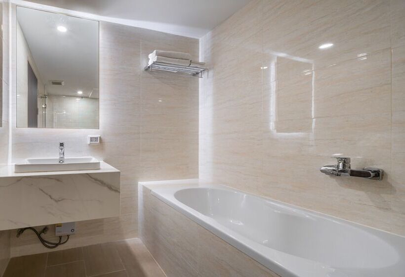 Fotos del hotel Samyan Serene:  21