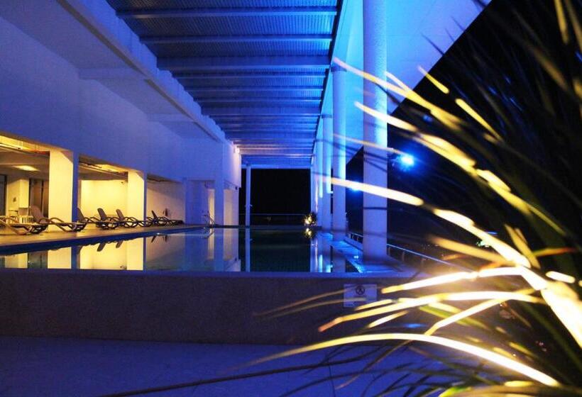 Fotos del hotel The Straits  & Suites:  25