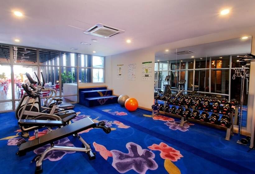 Fotos del hotel The Straits  & Suites:  5