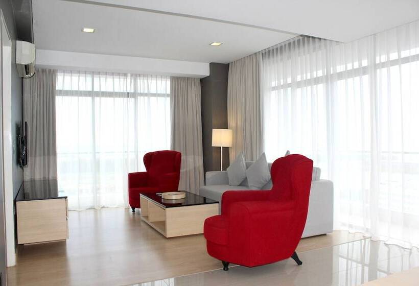 Fotos del hotel The Straits  & Suites:  20