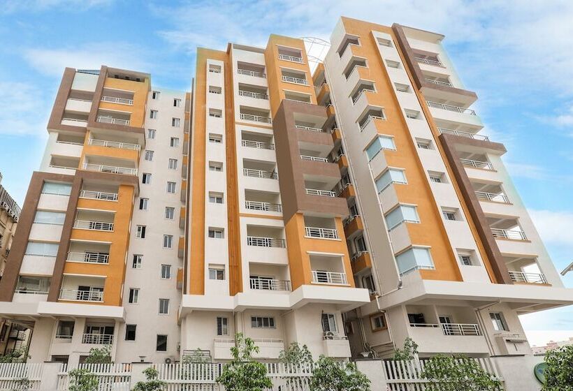 Oyo 28765 Green Stone