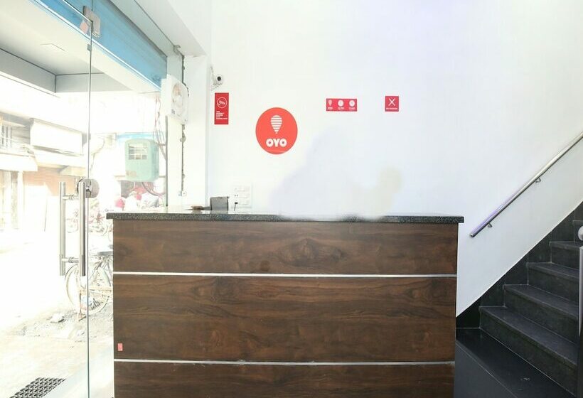 Fotos del hotel Oyo 11421 Regal Residency:  3