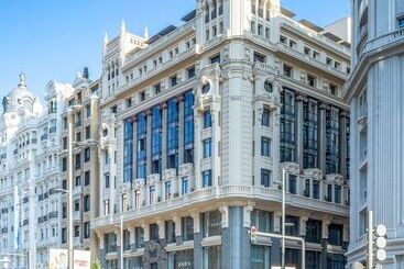 トリップ マドリード シベレス ホテル - マドリード