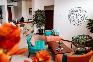 Cucuve - Puerto Ayora