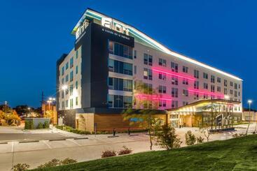 Aloft Dallas Arlington Entertainment District - Dallas