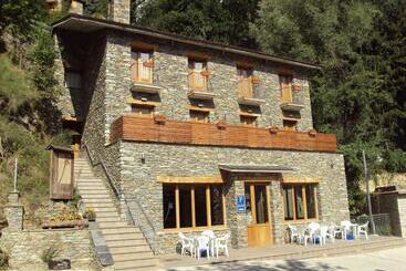Hostal Les Roquetes - Queralbs
