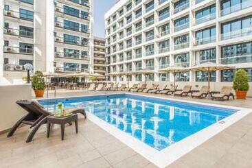 Golden Sands Suites - Dubái