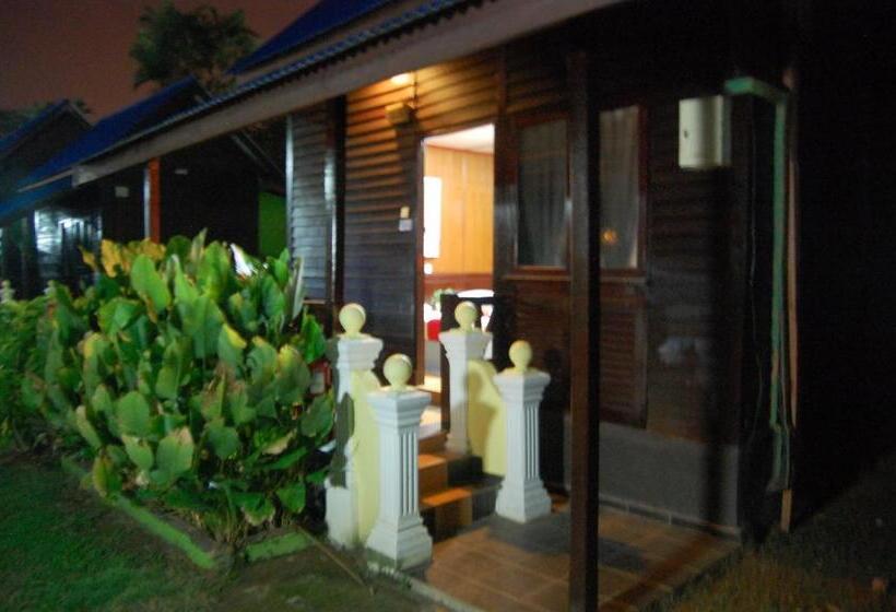 Fotos del hotel D'village Resort:  11