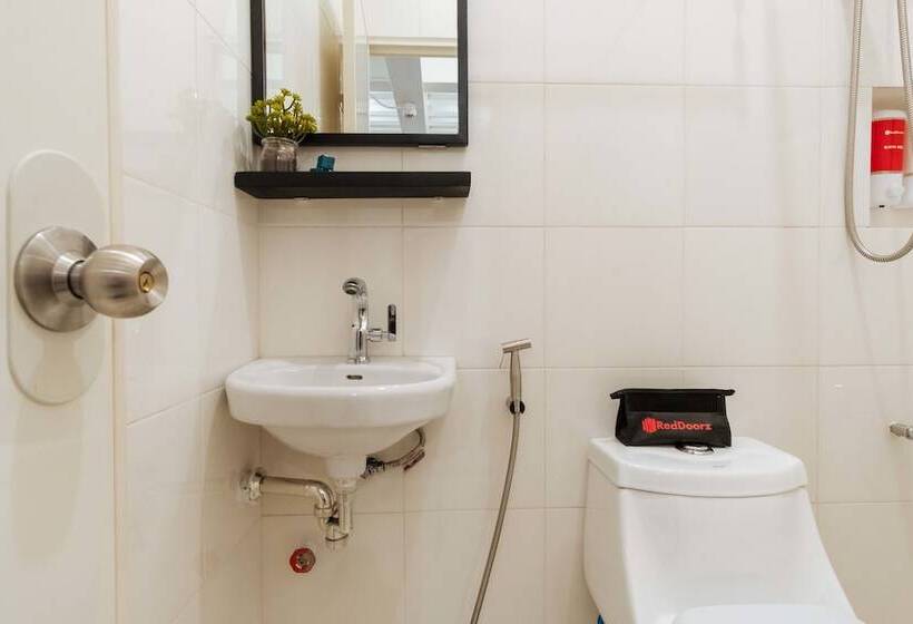 Fotos del hotel Reddoorz Plus Near Ust Manila:  5