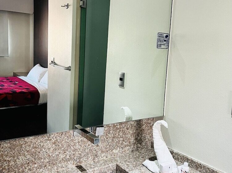 Fotos del hotel Capital O La Villa:  19