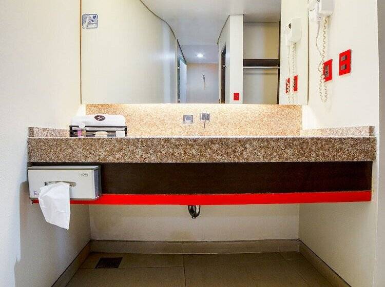 Fotos del hotel Capital O La Villa:  15