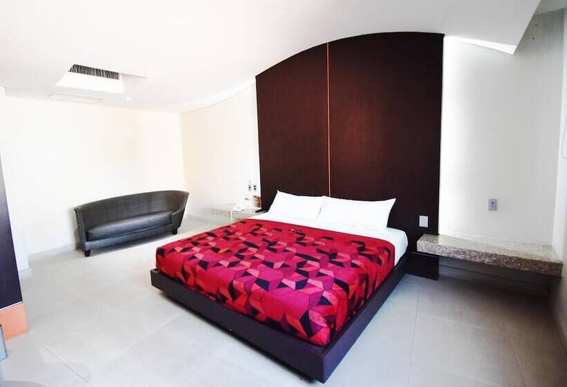 Fotos del hotel Capital O La Villa:  9