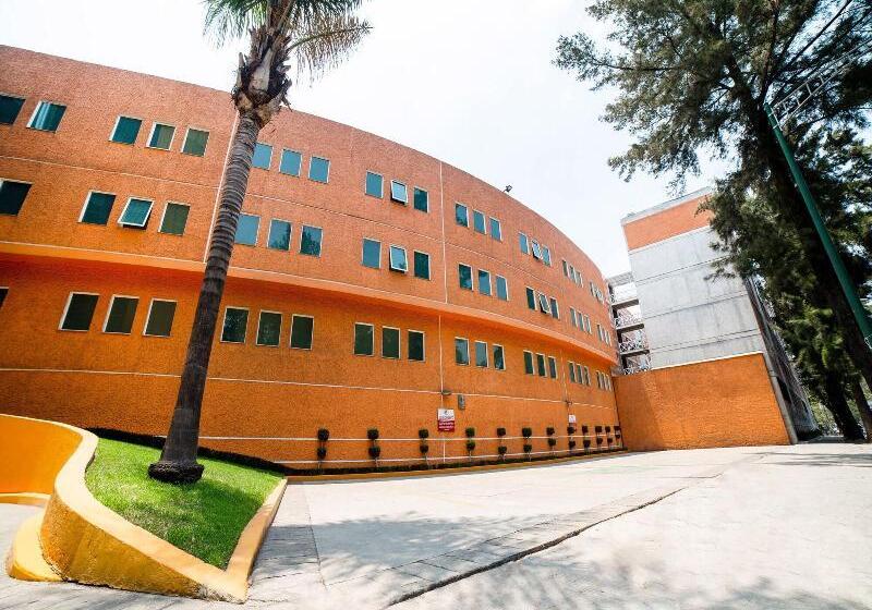 Fotos del hotel Capital O La Villa:  4