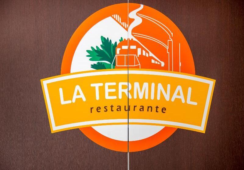 Fotos del hotel Capital O La Villa:  22