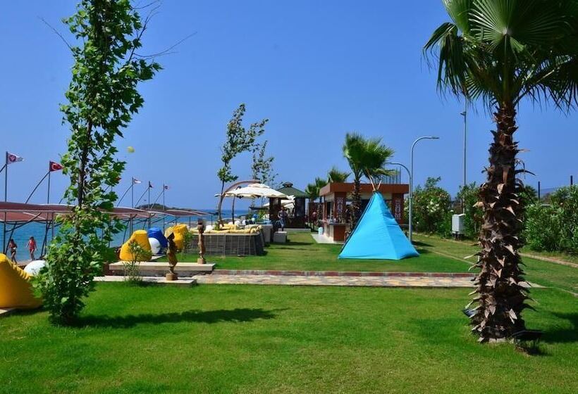 Fotos del hotel The Marilis Hill Resort  & Spa:  2