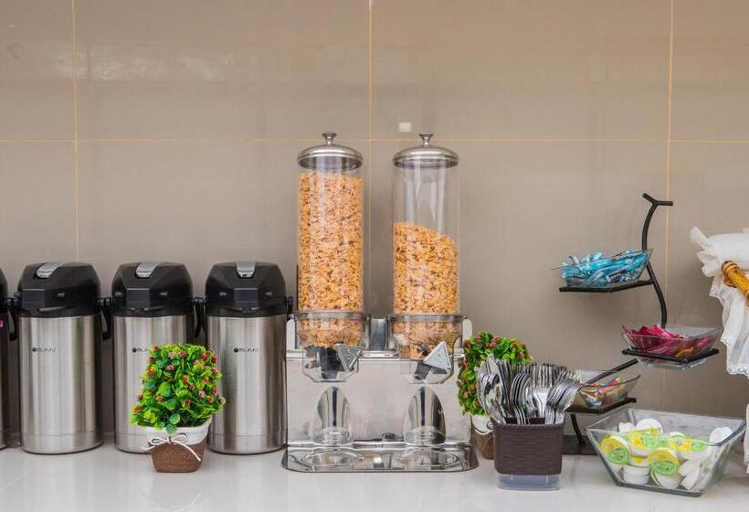 Fotos del hotel Avexi Suites By Gh Suites:  10