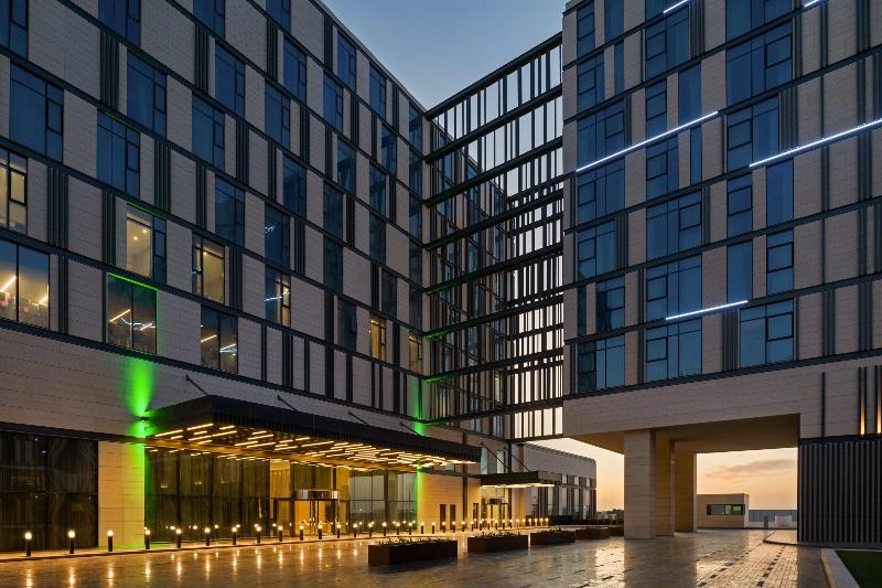 Holiday Inn Dubai Almaktoum Airport, An Ihg