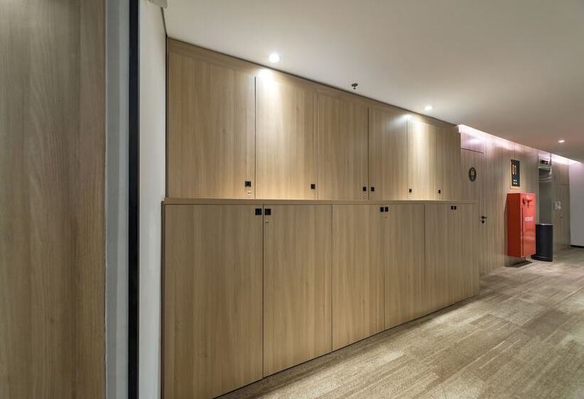 Fotos del hotel Yellow Bee Tanah Abang:  11