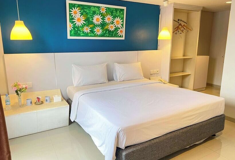 Fotos del hotel Kyriad Haka Makassar:  9