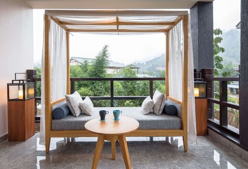 Fotos del hotel Howard Johnson Huashuiwan Hot Springs Resort Chengdu:  16