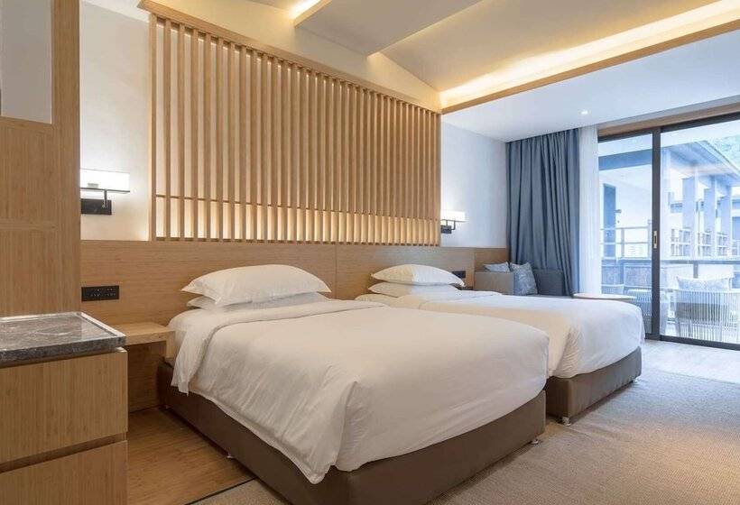 Fotos del hotel Howard Johnson Huashuiwan Hot Springs Resort Chengdu:  8