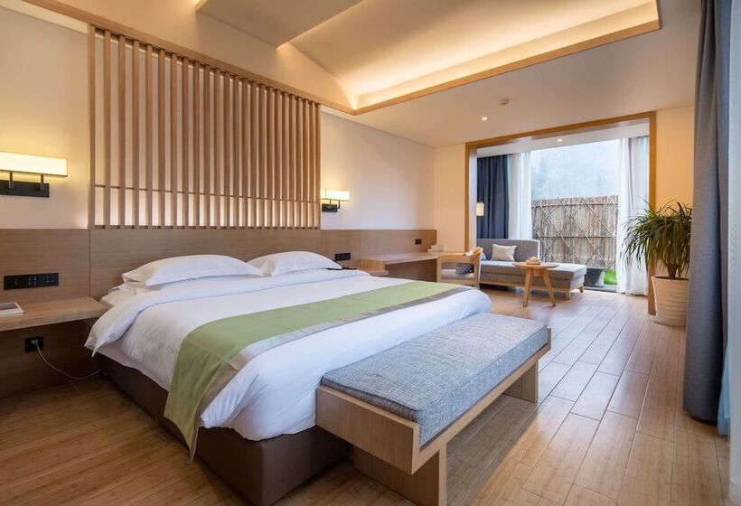 Fotos del hotel Howard Johnson Huashuiwan Hot Springs Resort Chengdu:  4