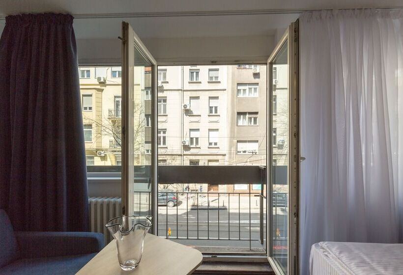 Fotos del hotel Premium Crown Suites:  5