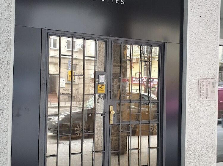 Fotos del hotel Premium Crown Suites:  9