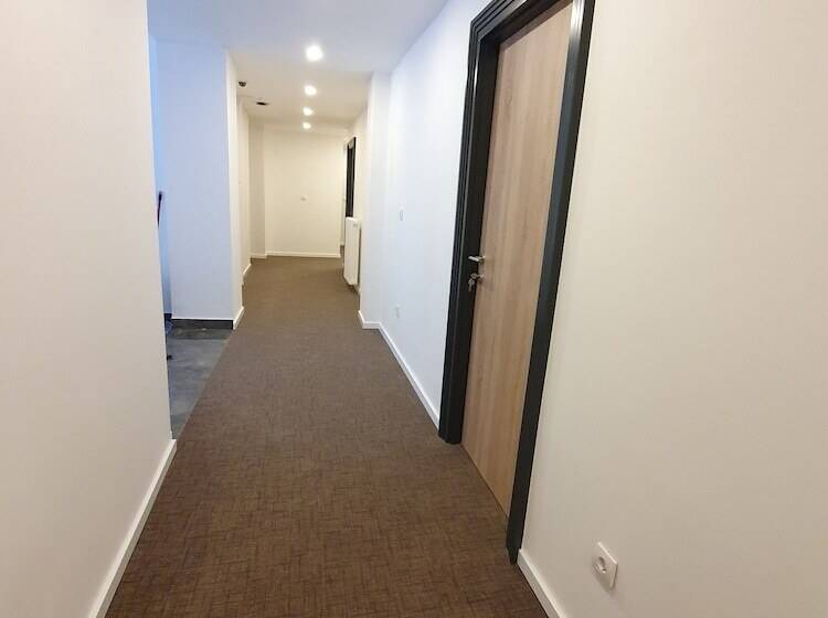 Fotos del hotel Premium Crown Suites:  11