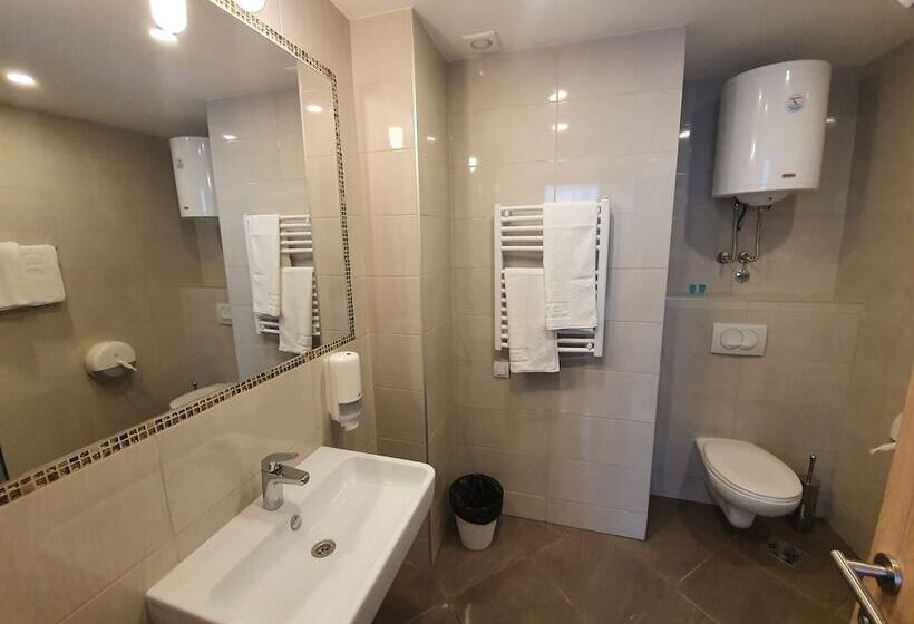 Fotos del hotel Premium Crown Suites:  15